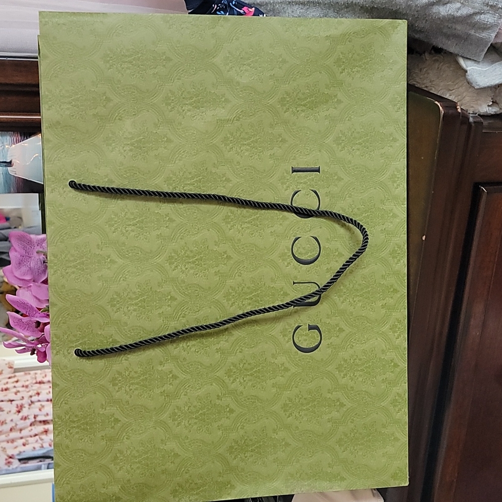 Shopping bag Gucci 🛍